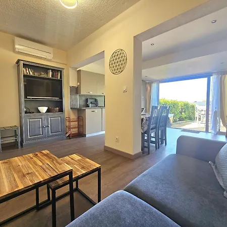 T2 Renove Avec Jardin Et Parking A - Fr-1-553-310 Lägenhet
