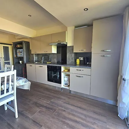 T2 Renove Avec Jardin Et Parking A - Fr-1-553-310 Lägenhet *