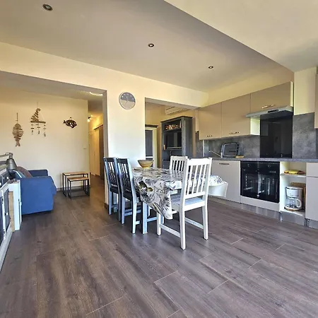 T2 Renove Avec Jardin Et Parking A - Fr-1-553-310 Lägenhet *