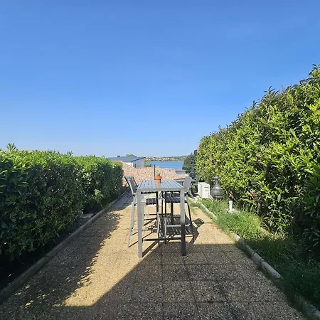 T2 Renove Avec Jardin Et Parking A - Fr-1-553-310 Balaruc-les-Bains