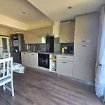 T2 Renove Avec Jardin Et Parking A - Fr-1-553-310 公寓 *