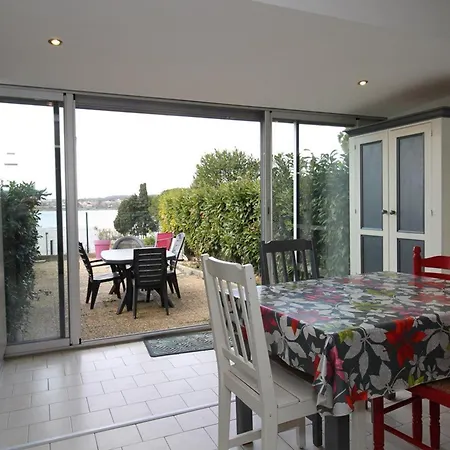 T2 Renove Avec Jardin Et Parking A - Fr-1-553-310