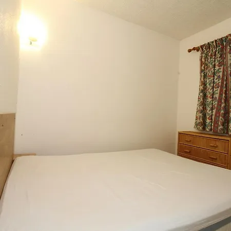 Appartement T2 Renove Avec Jardin Et Parking A - Fr-1-553-310