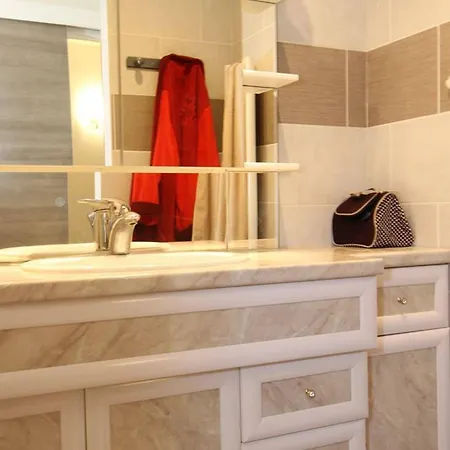 T2 Renove Avec Jardin Et Parking A - Fr-1-553-310 * Balaruc-les-Bains