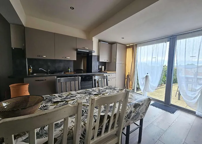 T2 Rénové Avec Jardin Et Parking à - Fr-1-553-310 Balaruc-les-Bains