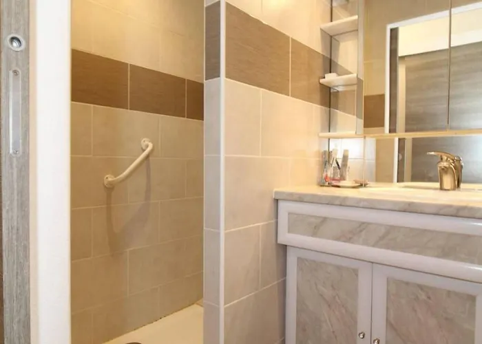 T2 Rénové Avec Jardin Et Parking à - Fr-1-553-310 Apartamento