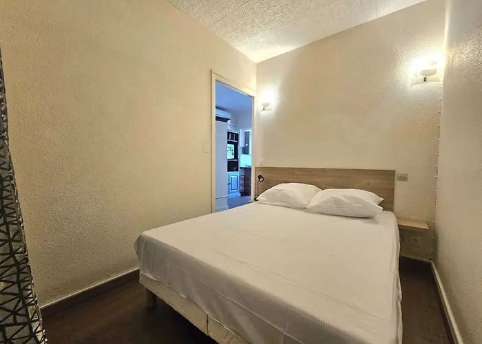 T2 Rénové Avec Jardin Et Parking à - Fr-1-553-310 Balaruc-les-Bains